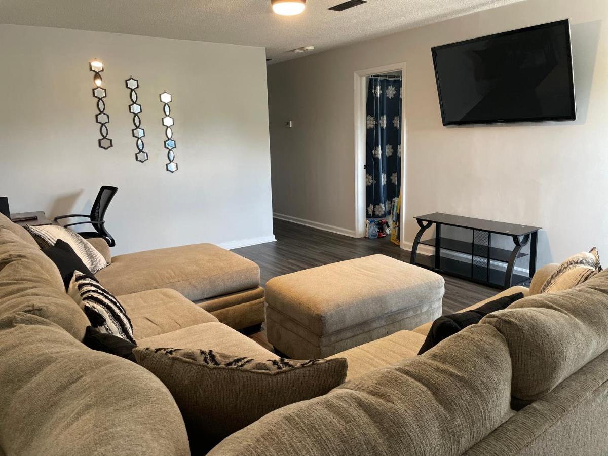 Spacious 1King Bd/2Queen Bd/* 1 Mile From I-85 Lexington Exterior photo